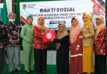 Peringatan Hari Ibu Ke-95, Pemkab Klaten Serahkan Bantuan Paket Sembako Untuk Lima LKSA