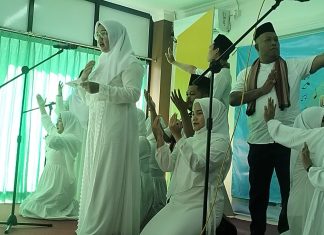 Menyejukkan, Begini Para Nakes RSU Cakra Husada Ekspresikan Diri Dalam Lomba Paduan Suara