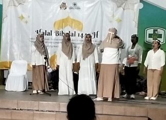 Paduan Suara Para Nakes RSU Cakra Husada Tampil Memukau di Acara HBH